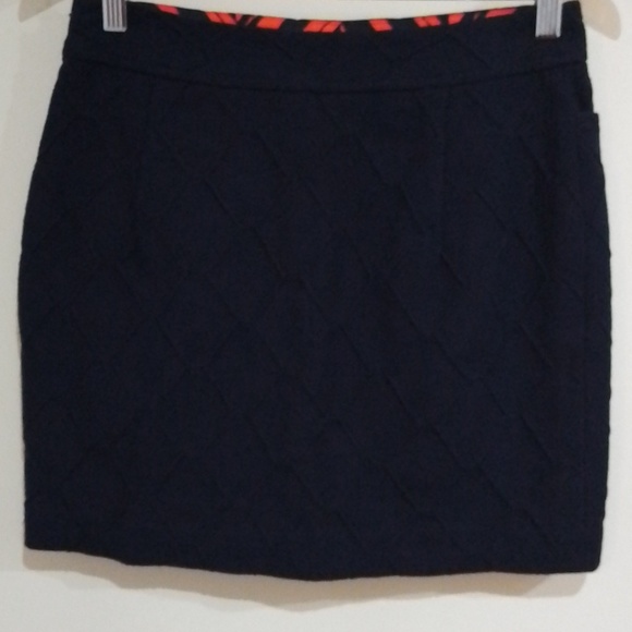 A4 Milly 4 textured diamond pattern navy mini skirt - Picture 5 of 6